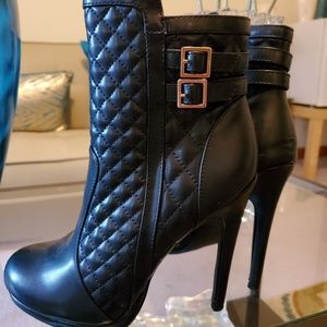 booties  Black stiletto